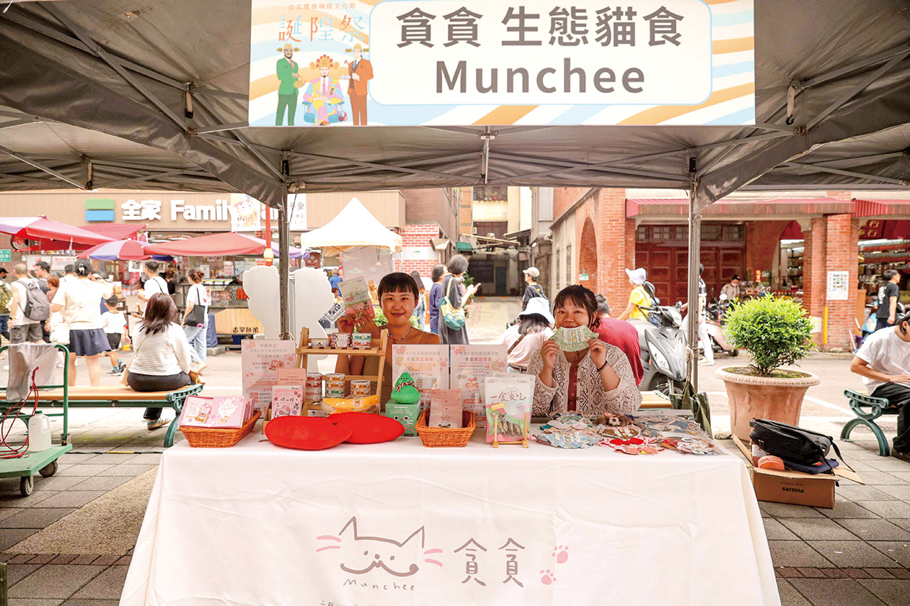 ▲透過市集、展覽，貪貪有機會與消費者面對面溝通理念。貪貪提供