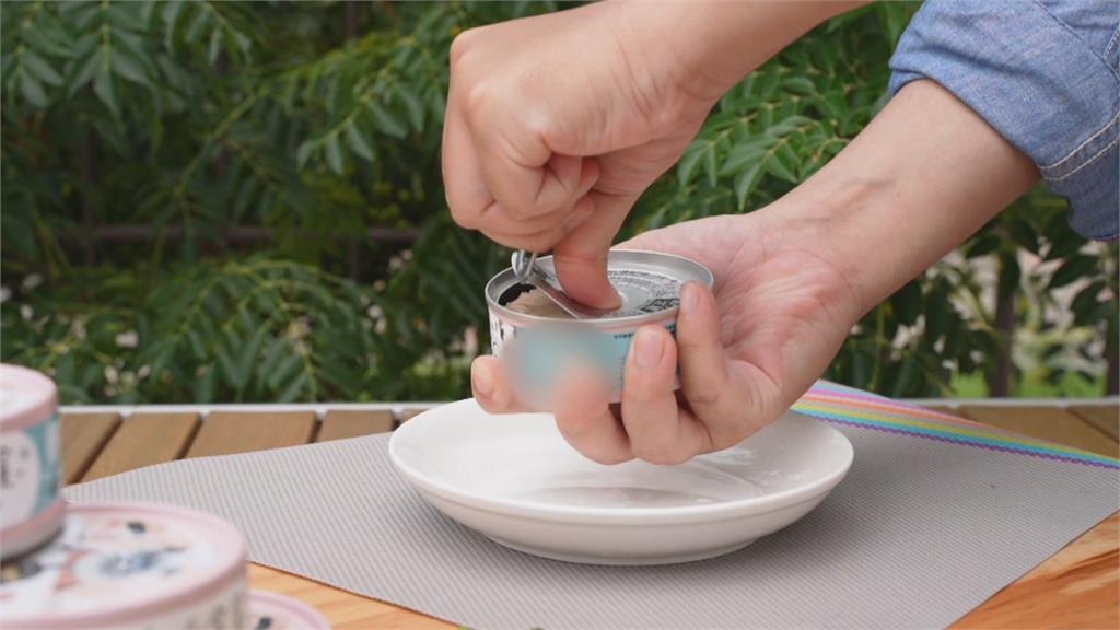 減輕糞便臭味助消化　農委會推「蠶蛹貓罐頭」